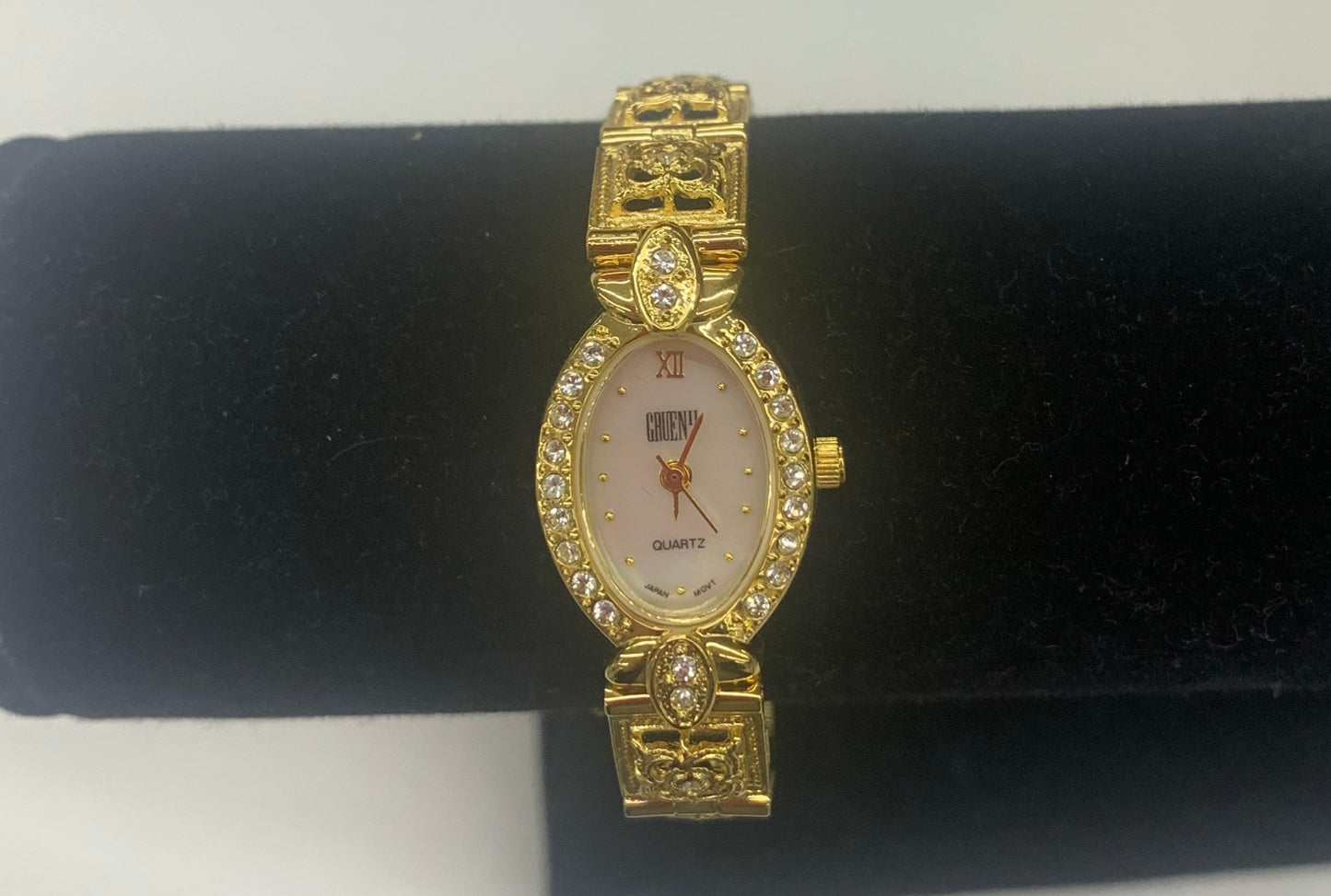 GOLD QUARTS WATCH