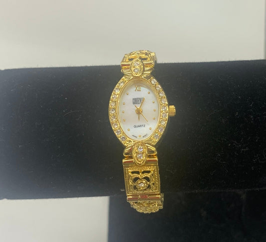 GOLD QUARTS WATCH